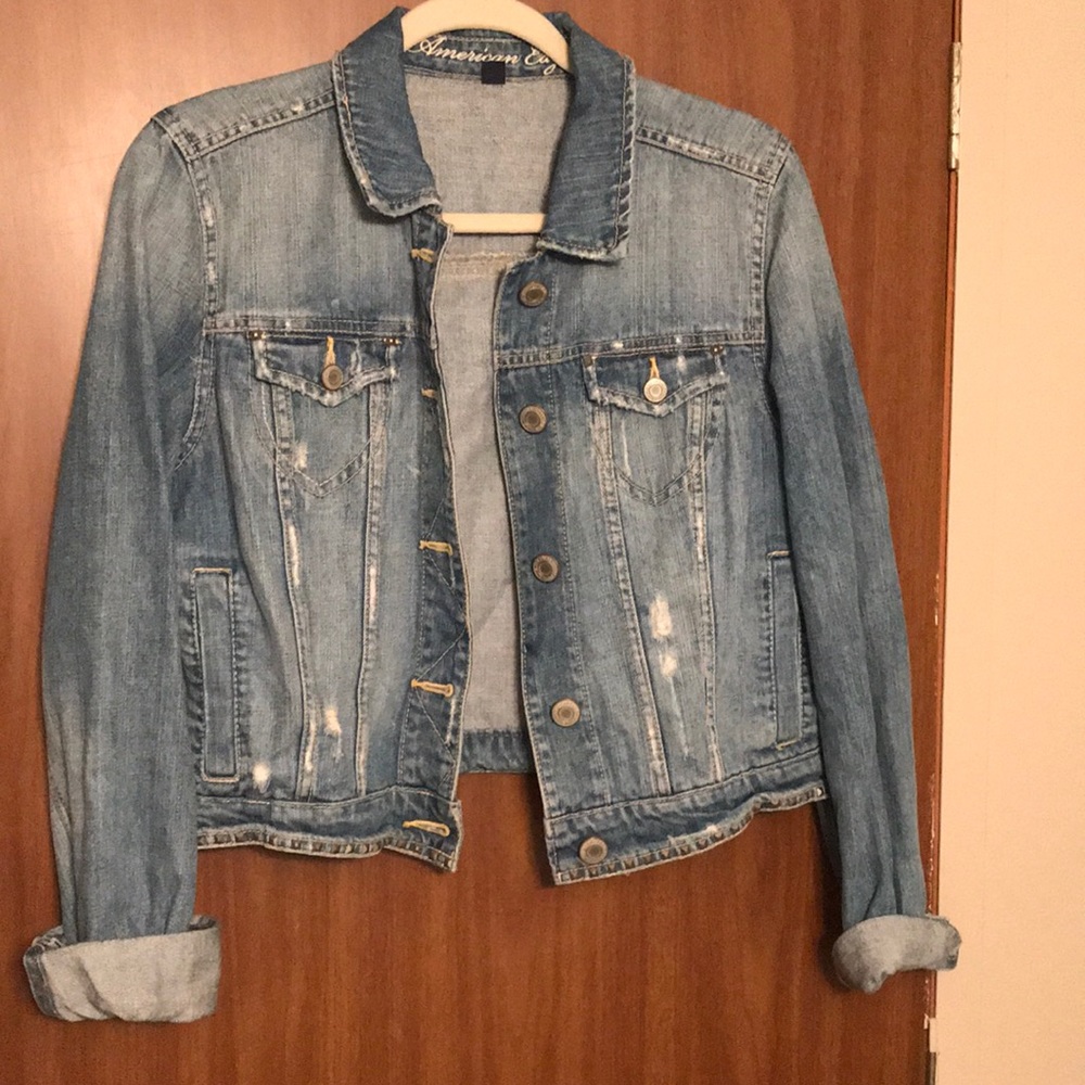 American Eagle crop denim jacket